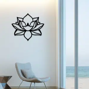 Plaque murale en métal fleur de lotus en noir dans le salon